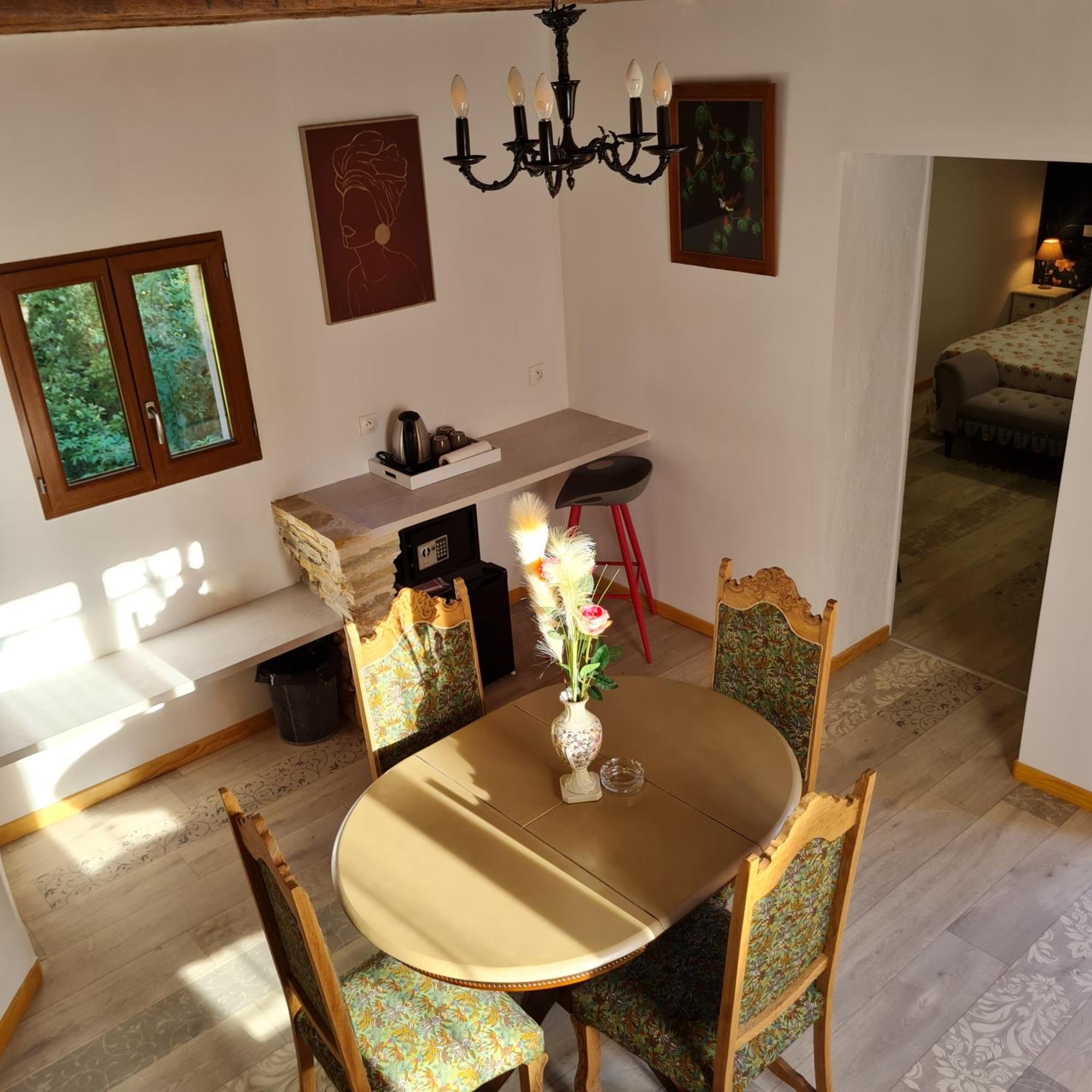 Domaine Du Cardou Hotel Puy-lʼÉvêque Buitenkant foto